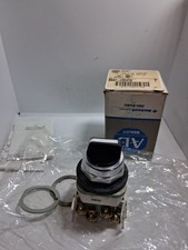 ALLEN BRADLEY 800T-J2KA7B SELECTOR SWITCH 3 POS MAIN 2NO/2NC SERIES T NIB