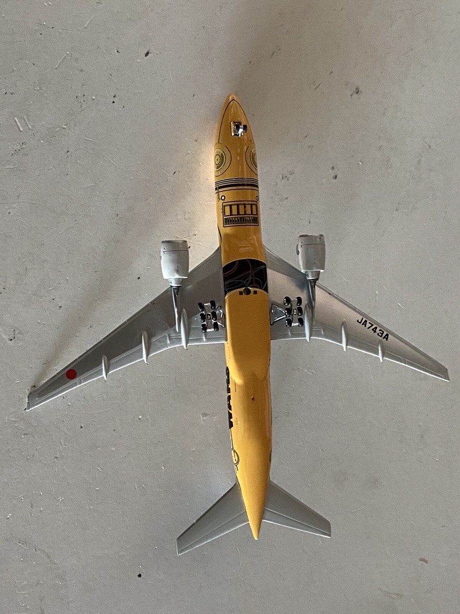 美品　ANA B777-200ER JA743A　C3PO　1/400 Star ANA All Nippon Boeing 777-200ER SW CeeThreeP0 JA743A SW