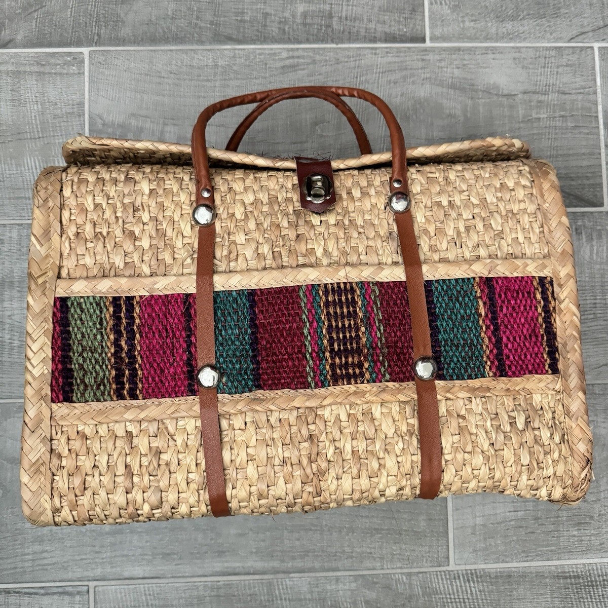 Vtg Woven Straw Picnic Market Tote Beach Boho Overnight Bag Travel