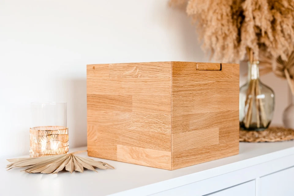 Aufbewahrungsbox in Eiche mit Deckel inkl. Holzscharnier, individueller Gravur - Bild 2 von 4