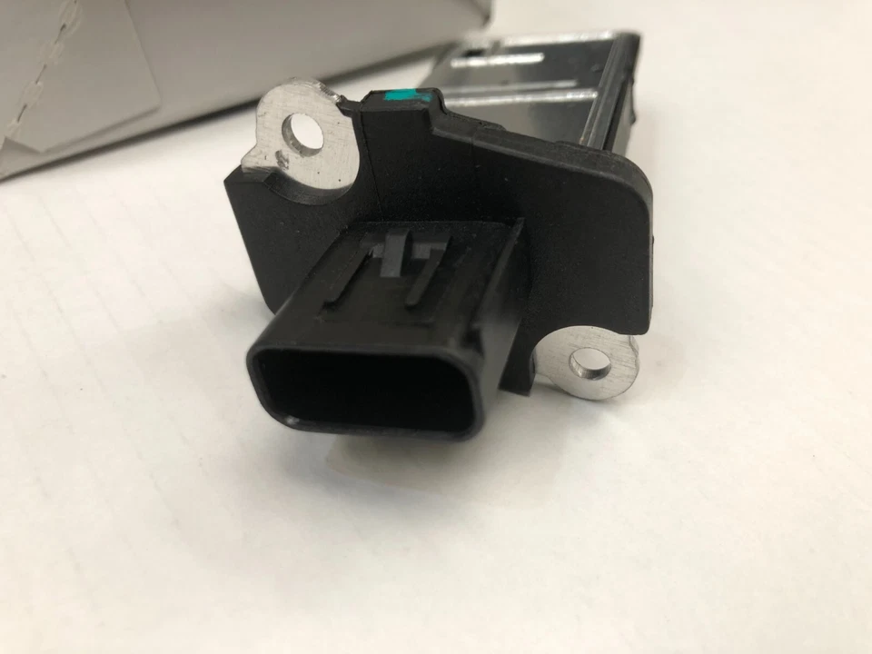 Mass Air Flow MAF Sensor for Land Rover Defender 2.4 2.2 PUMA - MHK501040 DELPHI - Image 2 of 4