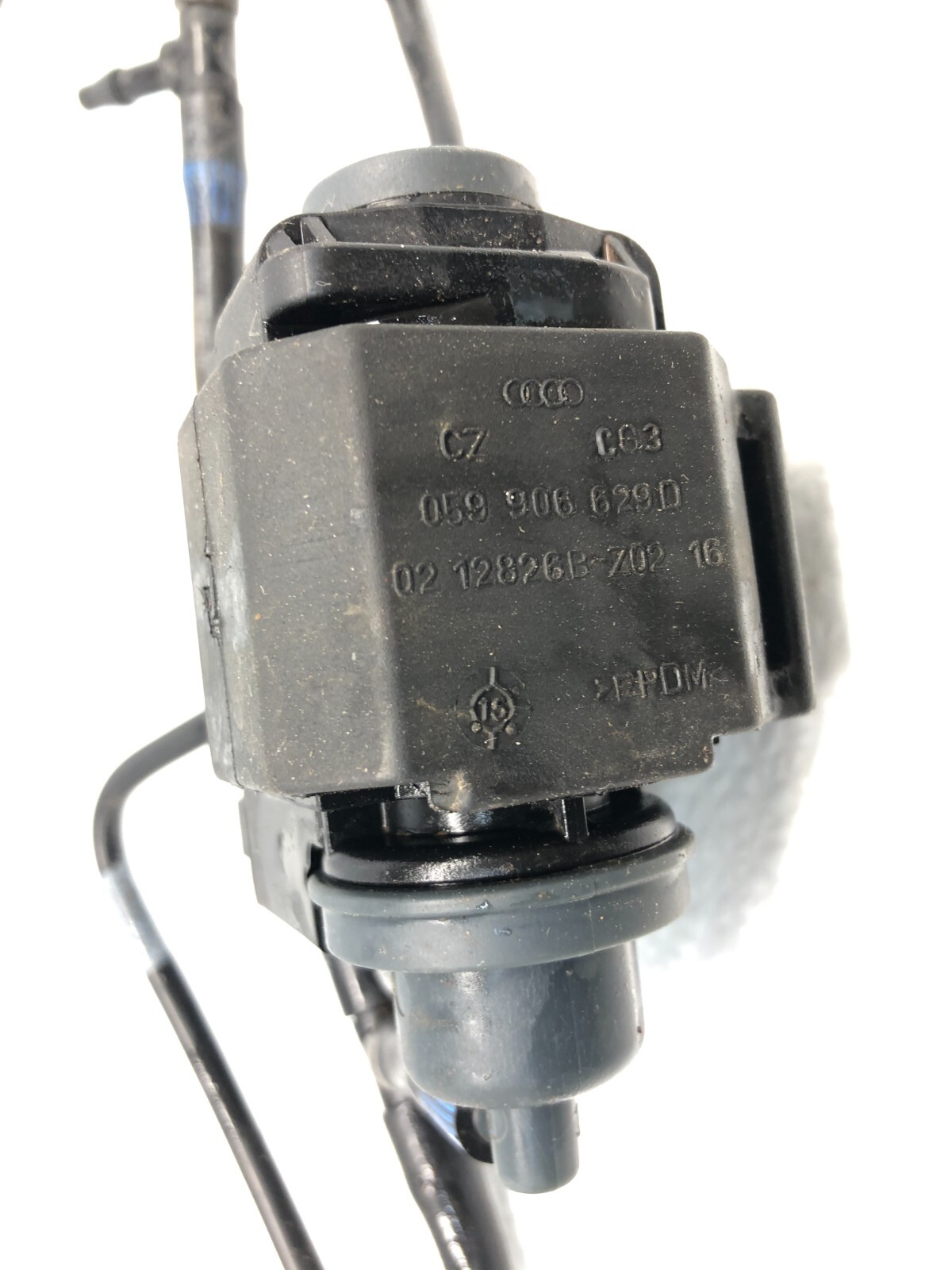 2014-2018 BENTLEY FLYING SPUR 4.0L V8 TURBO BOOST SOLENOID VALVE W/ HOSE LINE OE