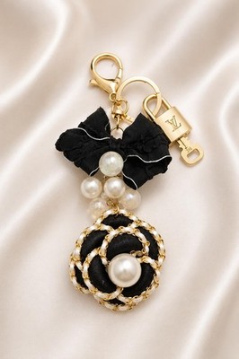 Authentic Louis Vuitton Gold Lock & Key   Bag Charm Unbranded Keychain