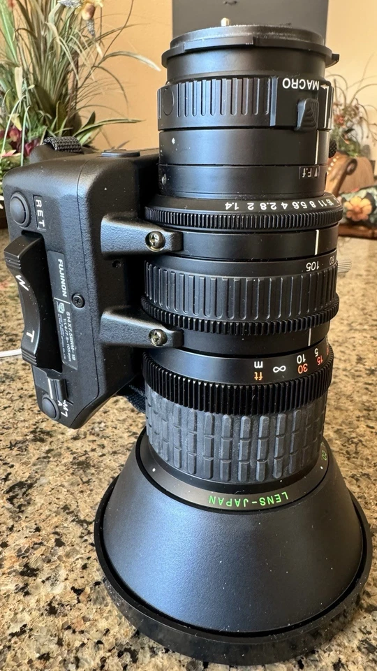 Fujinon TV-Z Lens with S14X7.5BRM-18 1:1.4/7.5-105mm MINT! - Image 4 of 4