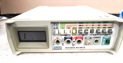 Fluke 8012A Desktop Digital Multimeter   1K powers on, no probes