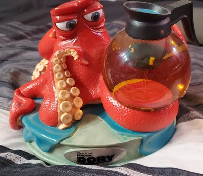 Disney Store's Finding Dory with Hank & Dory Snowglobe 