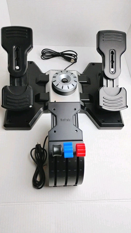 Pedales de timón de vuelo Saitek Pro y controlador de 3 palancas PZ35 simulador de vuelo Foto 2 de 4