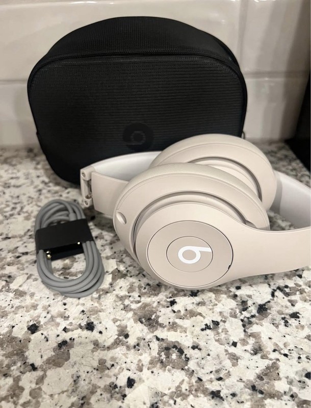 Beats Solo3 Wireless On-Ear Bluetooth Headphones Beige Foldable w/ Case