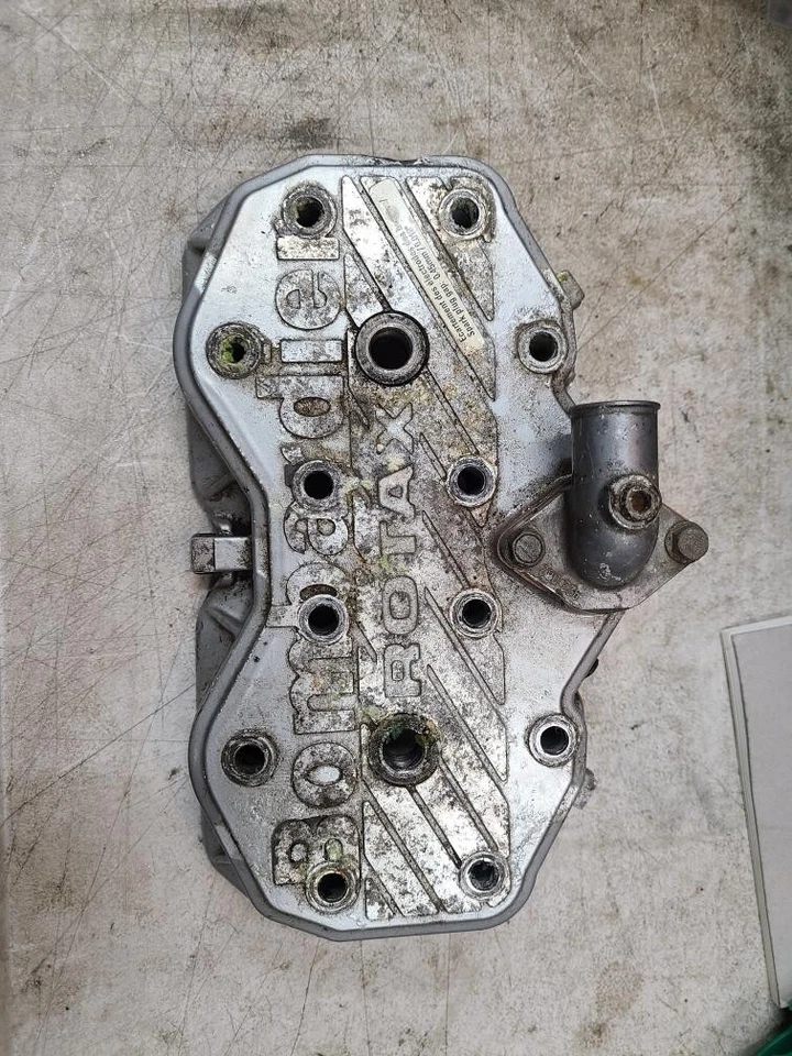 Ski Doo 2000 Formula Z 700 CABEZAL DE CILINDRO 420923455 RW5439 Foto 2 de 4