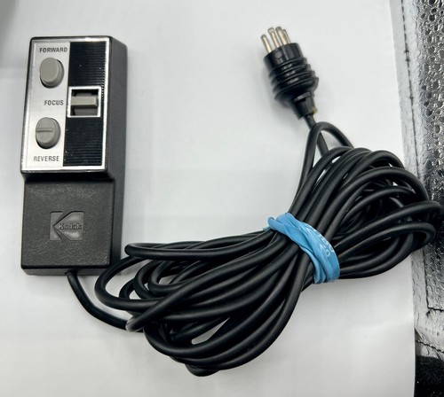 WORKING Kodak Ektagraphic III E Plus Slide Projector with Zoom Lens - Picture 4 of 18
