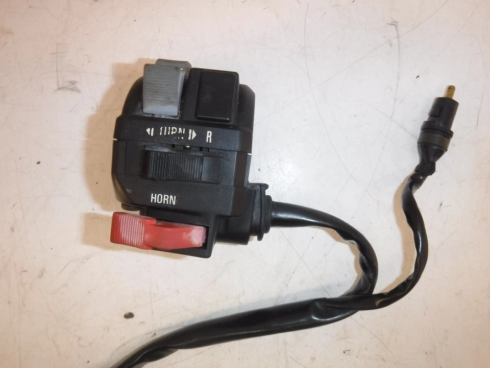 KAWASAKI 750 CSR 1982 OEM CLIP IZQUIERDO EN MANGO BOCINA SEÑALES INTERRUPTOR INTERRUPTORES Foto 2 de 4