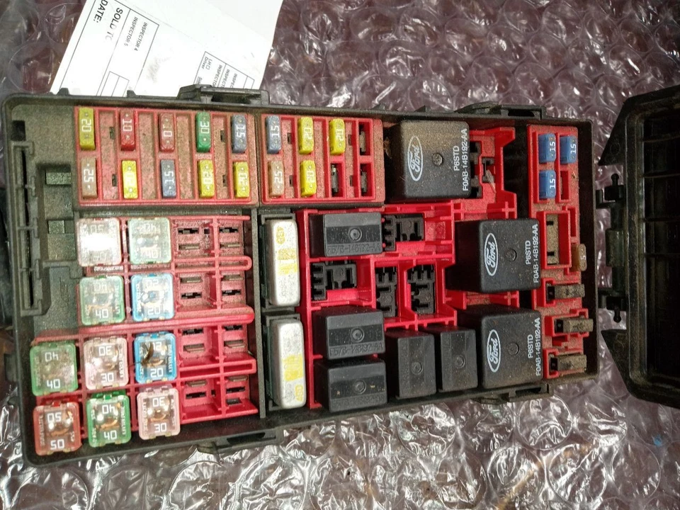 Fuse Box Engine VIN W 8th Digit Romeo Fits 03-05 CROWN VICTORIA 1290075 Foto 2 de 4