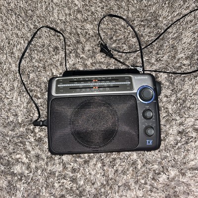Vintage Radio Shack 12-887 Multiband Portable Radio AM FM  Tested. No Antenna