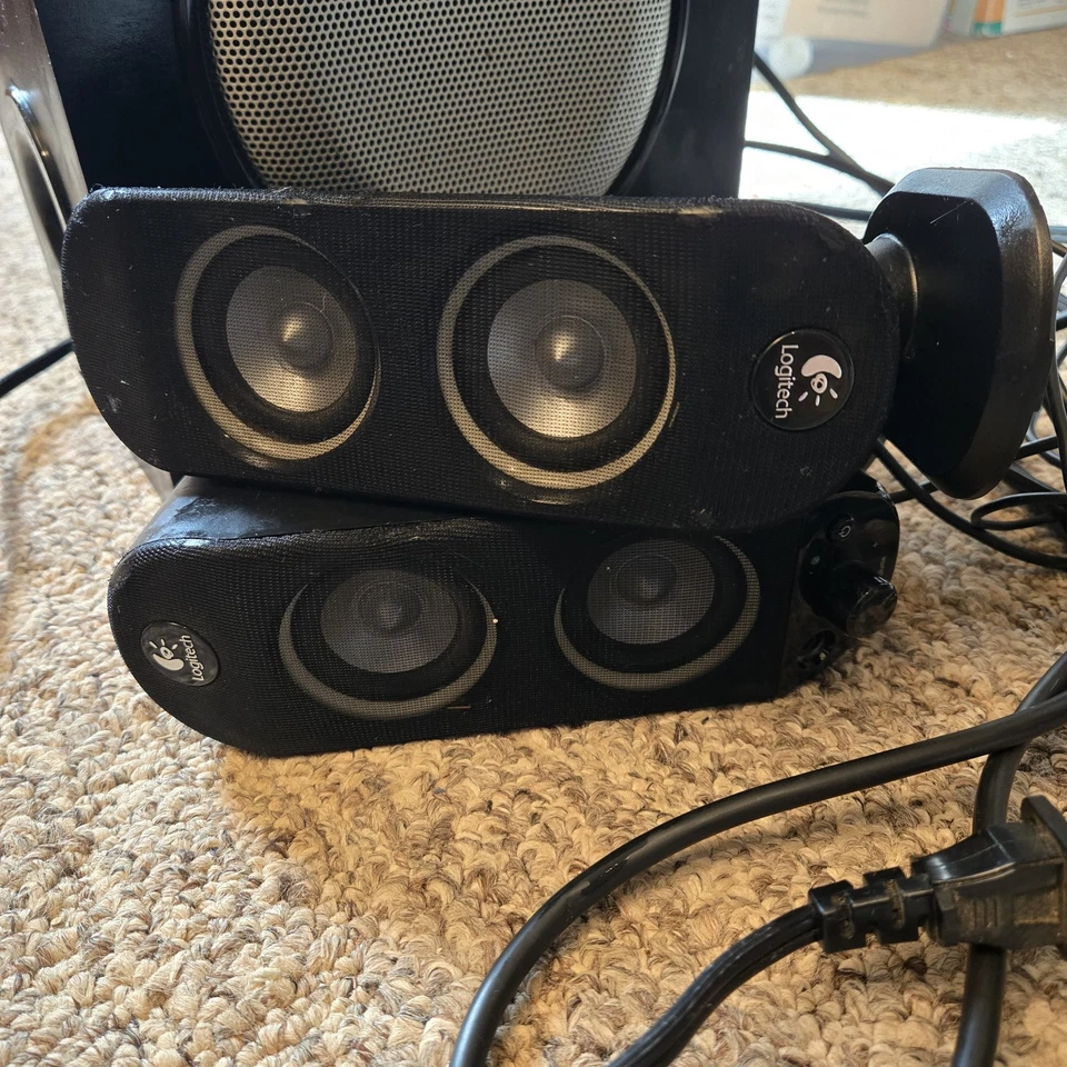 Logitech x-230 - Due altoparlanti a doppia unità e potente subwoofer portato - Immagine 2 di 4