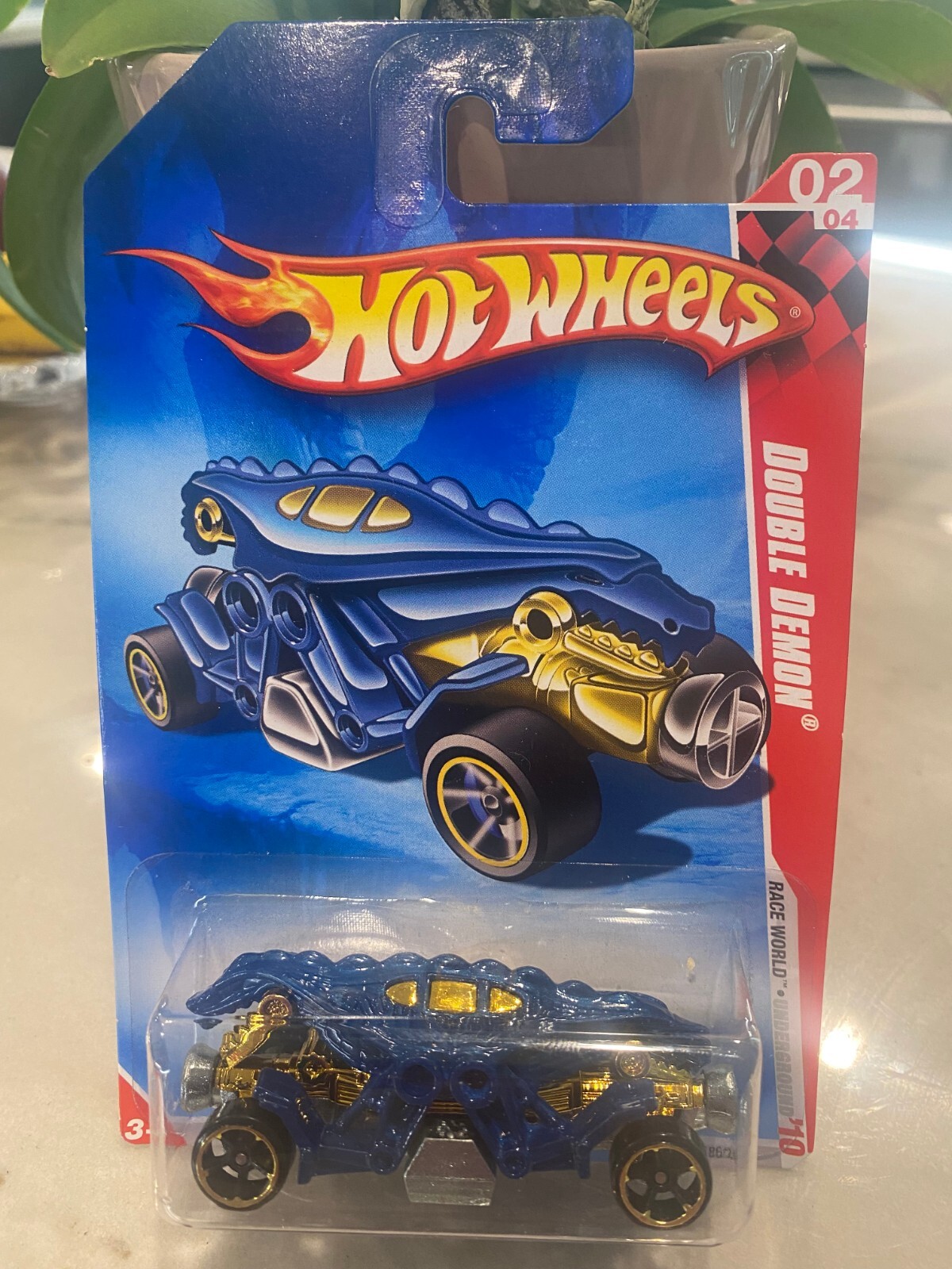 2010 Hot Wheels #186 Race World-Underground 2/4 DOUBLE DEMON Blue w/Black OH5 Sp