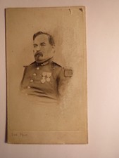 Paris - Soldat in Uniform mit Epauletten und Orden - Widmung ? / CDV