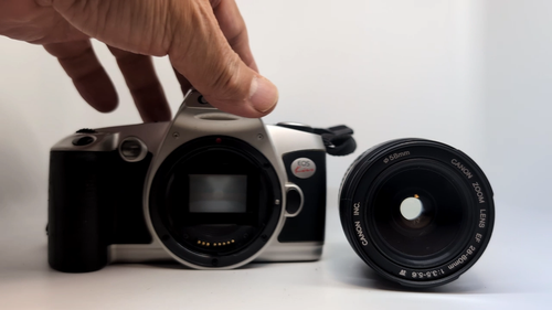 Canon EOS Kiss with ZOOM LENS EF 28-80mm 1:3.5-5.6 Ⅳ φ 58【Excellent】Japan - Video 1 of 1