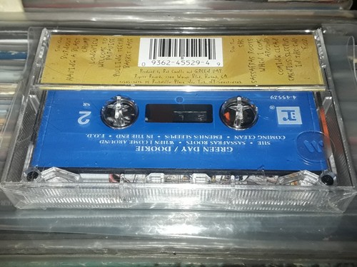 RARE ORIGINAL GREEN DAY BLUE CLEAR DOOKIE CASSETTE TAPE STILL SEALED 1994 PUNK - Picture 2 of 4