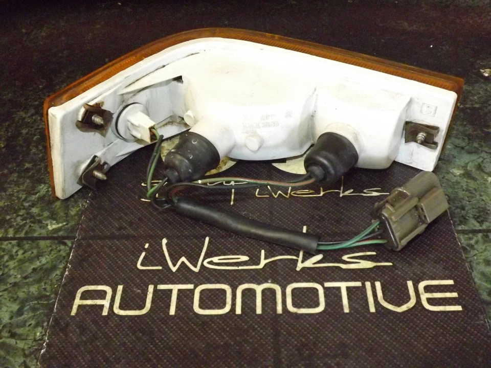 83-86 USDM OEM Nissan Pulsar EXA NX N12 conjunto de luz de esquina delantera izquierda 3165 FL Foto 4 de 4