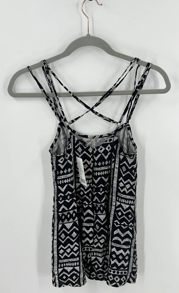 Camiseta sin mangas Sparkle & Fade talla 4 negra blanca geométrica entrecruzada con tiras NUEVA Foto 2 de 4