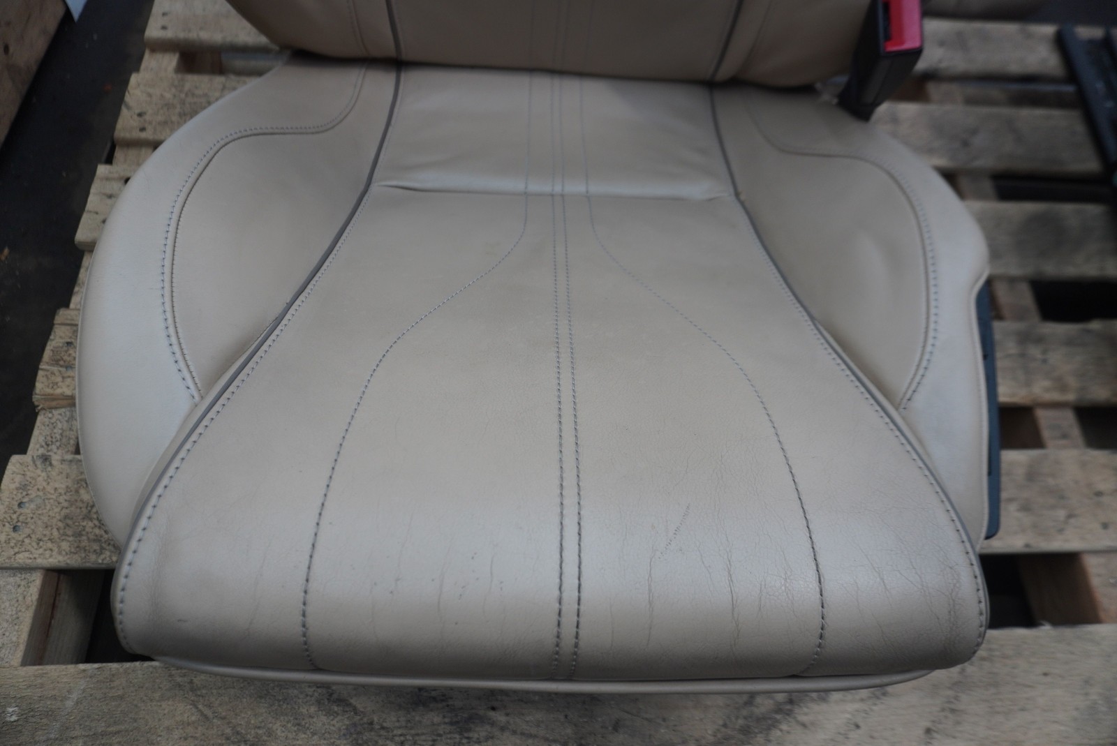 Set Front Rear Driver Passenger Seat Aston Martin DB9 Convertible 2013-16 *Note*