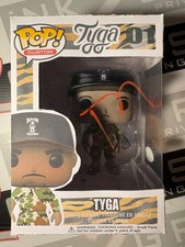 Detailed Guide to Rap and Hip Hop Collectibles 11