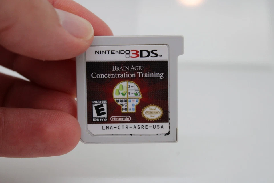 Carro Auténtico Entrenamiento de Concentración Nintendo 3DS Brain Age Solo Usado Foto 3 de 4