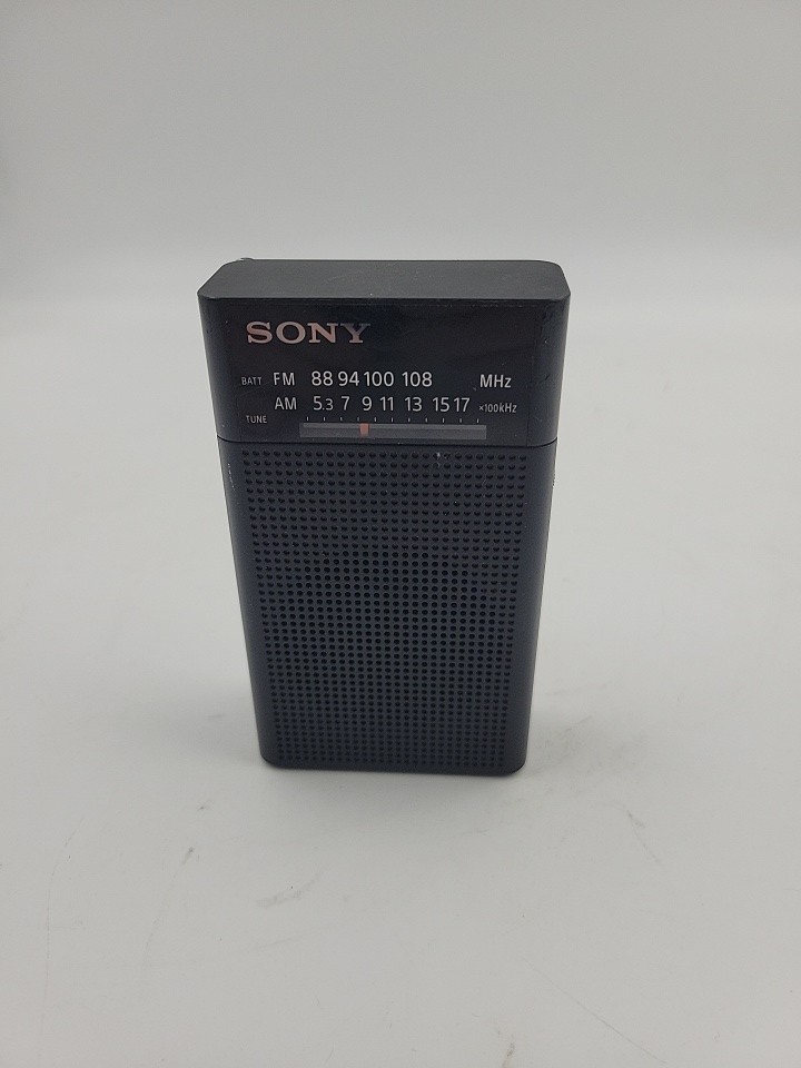 Rare pocket radio FM-AM SONY ICF-C1200 avec etui