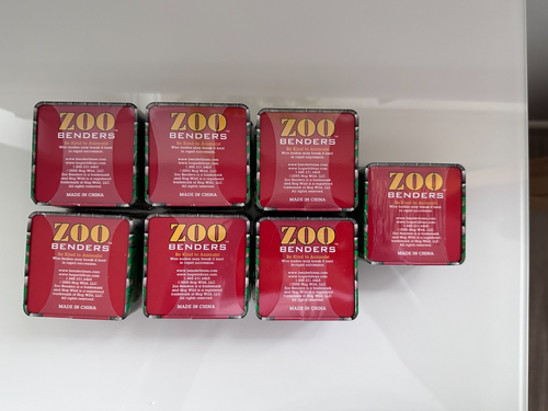 7 Brand New Sealed Hog Wild Posable Magnetic Collectable Zoo Bender toys - 第 2/3 張圖片