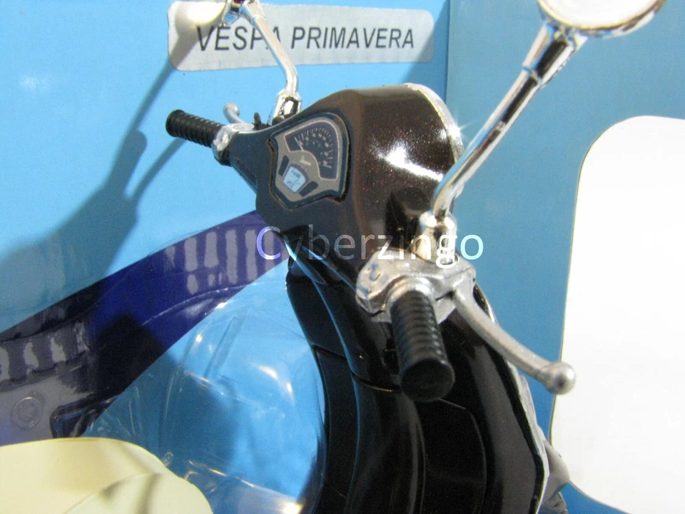 Vespa Primavera 1/12 Scale Brown Diecast Scooter Model NewRay - Image 4 of 4