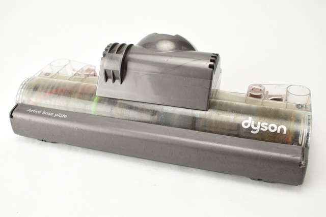 storing dyson vacuum