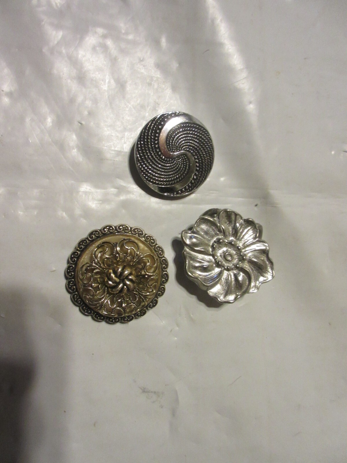 Vintage Scarf Clip Lot 3 Silver Tone Round Filigr… - image 12