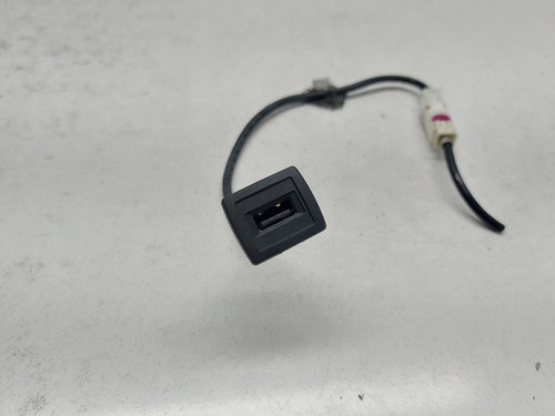 MERCEDES BENZ SLK R172 PRESA USB PORTA PRESA 2012 - Foto 4 di 13
