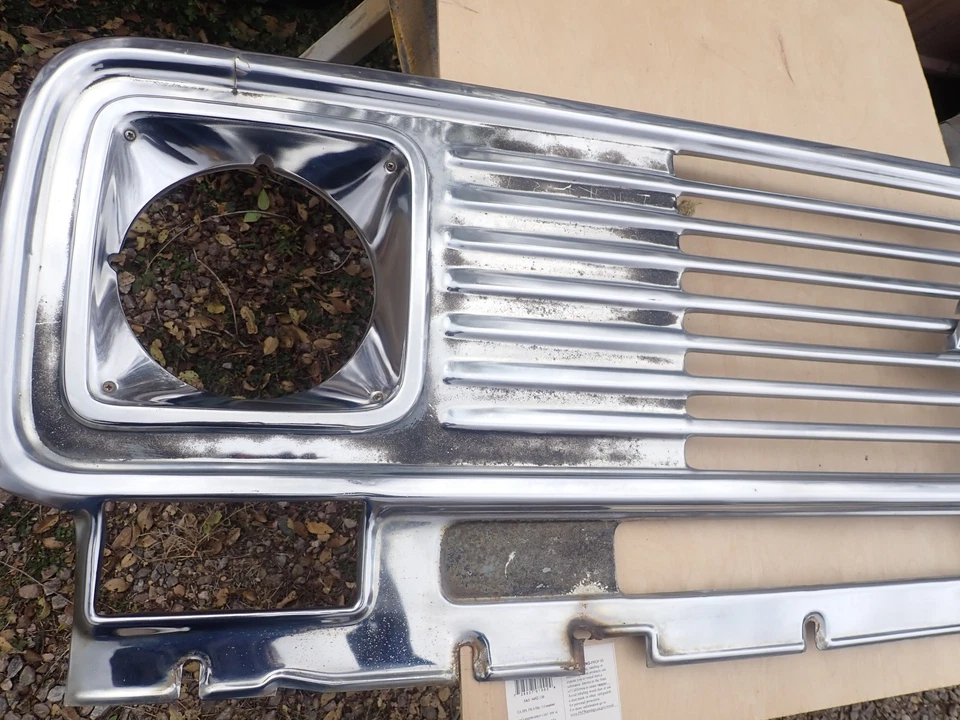 Original 1971 - 1977 Chevrolet Van Grille G10 Chrome Stainless 72 73 74 75 76 - Image 4 of 4