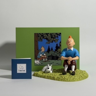 Tim und Struppi sitzend im Gras L'Île Noire Moulinsart 47001 Limited Edition 2022
