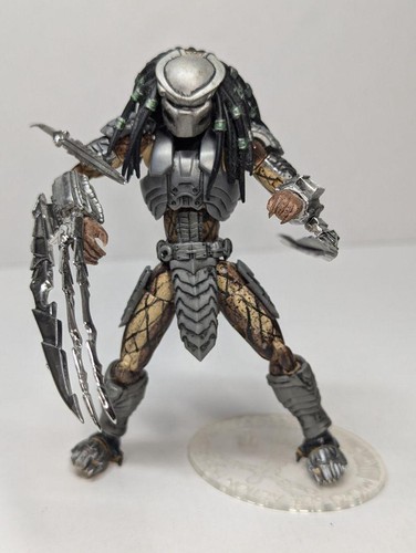 Microman Micro Action Series Predator Scar AVP Figure with Accessories - Picture 5 of 12