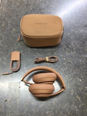 Beats Studio Pro x Kim Headphones (DJ2004001)