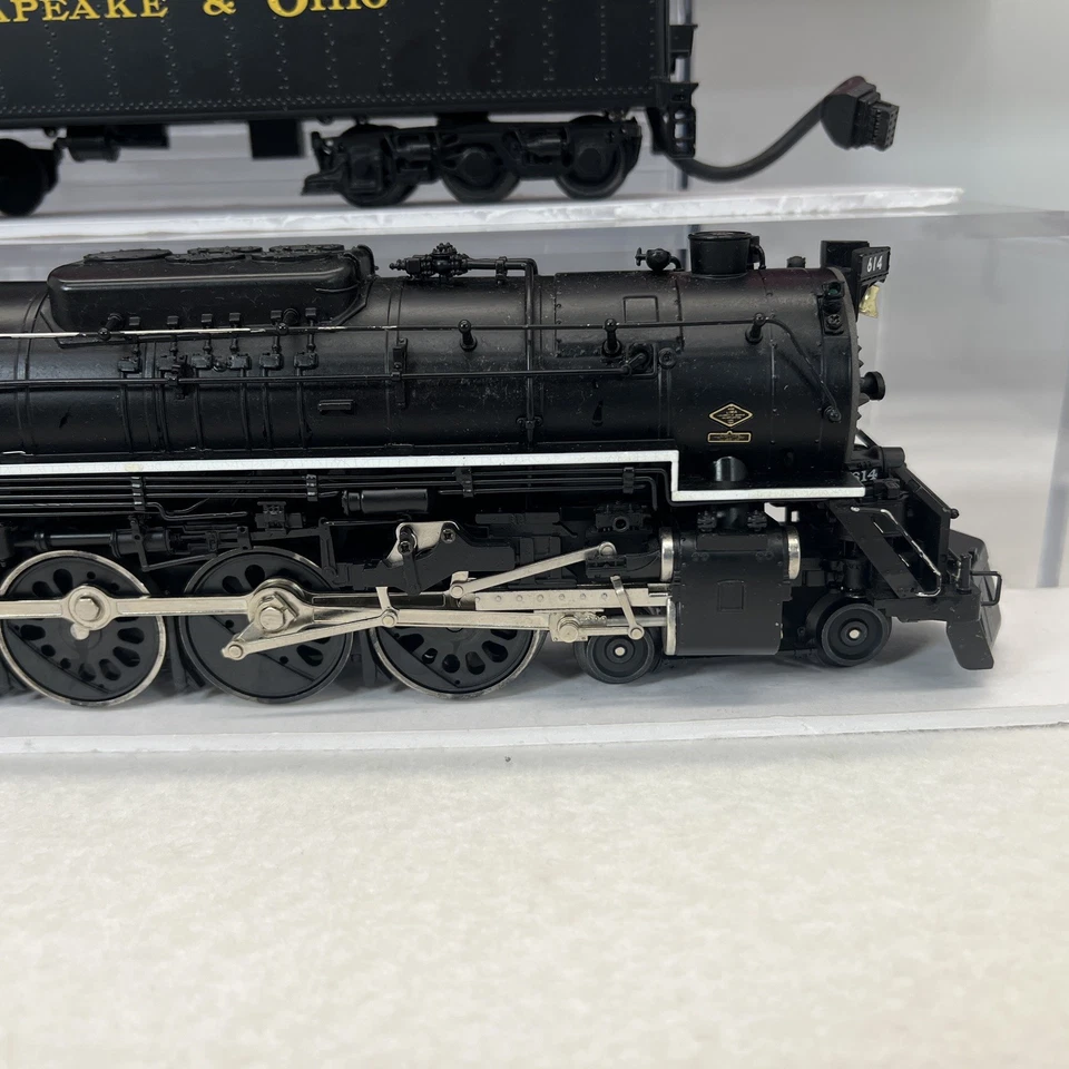MTH Premier 20-3035-1 Chesapeake & Ohio Greenbrier 4-8-4 UPGRADED PS.2 O Used - Image 3 of 4