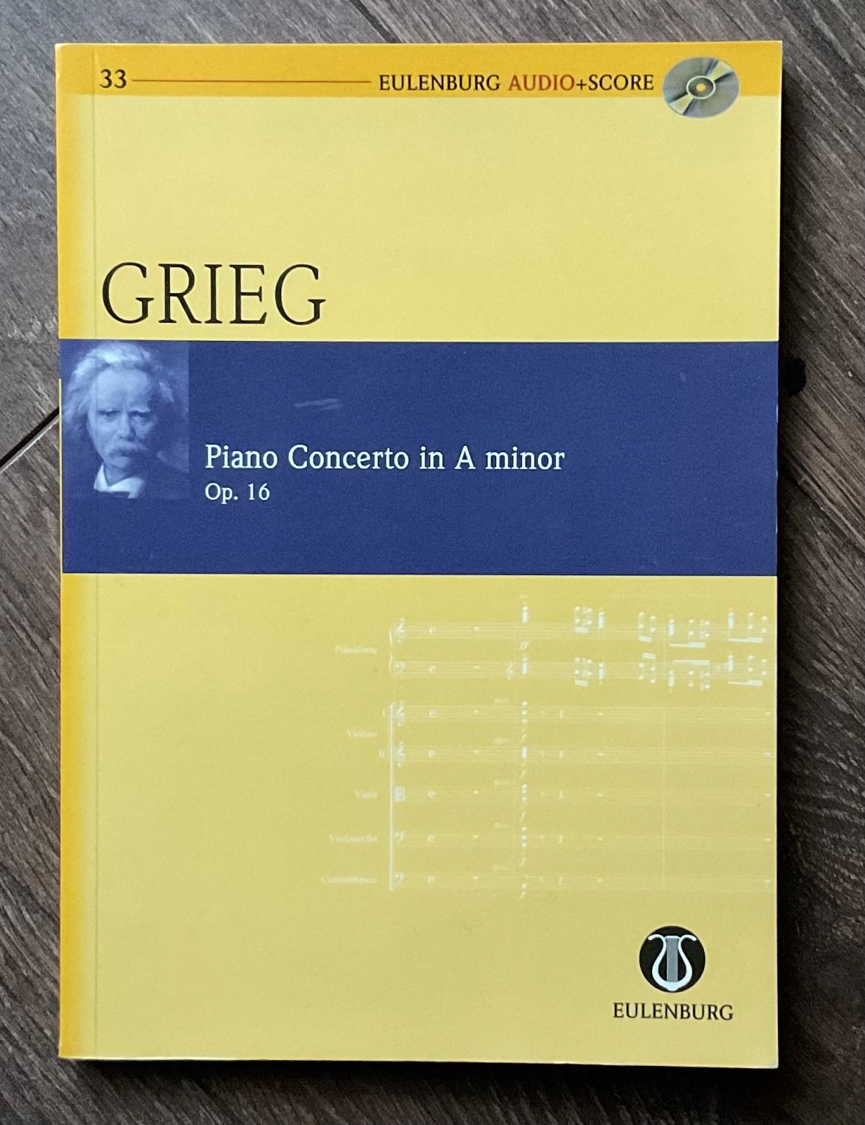 Grieg - Piano Concerto In A Minor Op. 16 [Eulenburg Miniature Score + Audio CD]