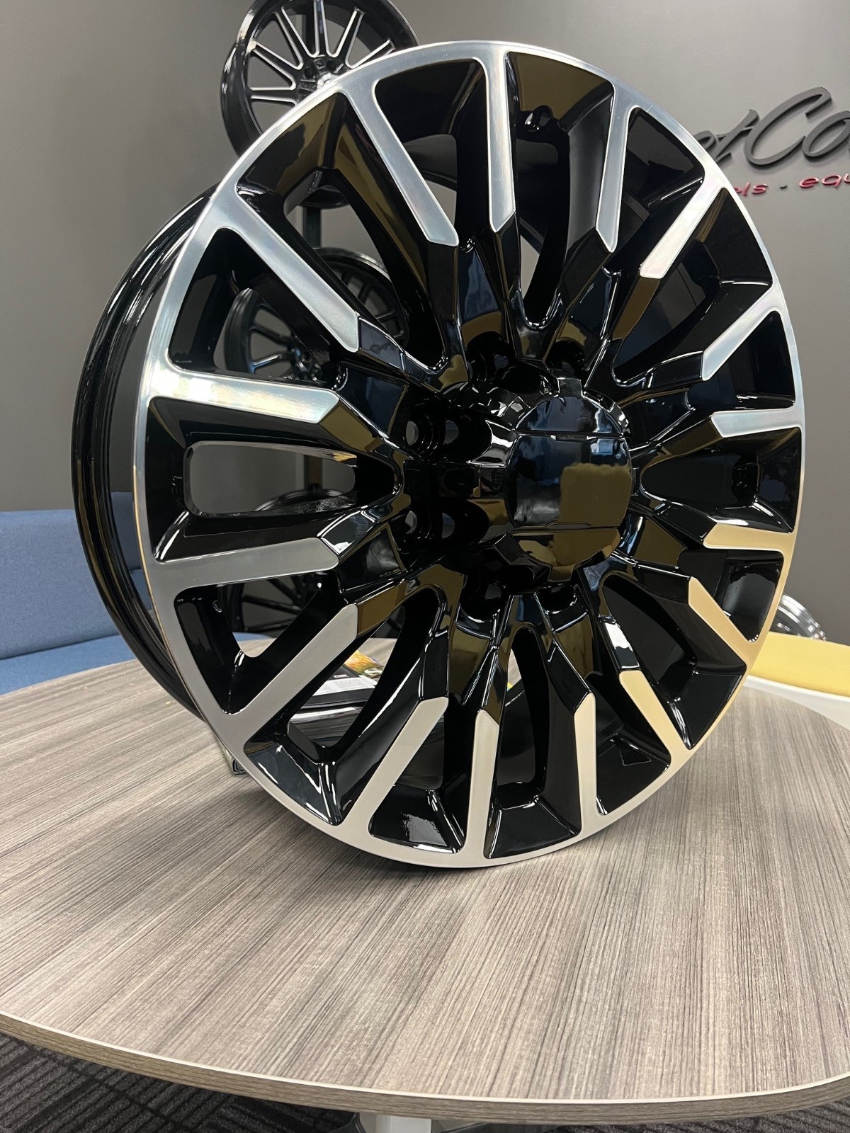 4 New GMC 2023 Chevy 2500 Blk Machine Wheels 22X8.5 8X180 22