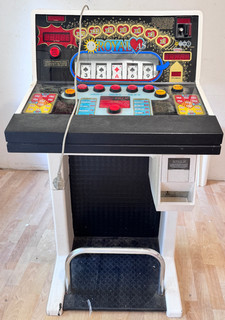 Spielautomat Merkur Royal As. Defekt.
