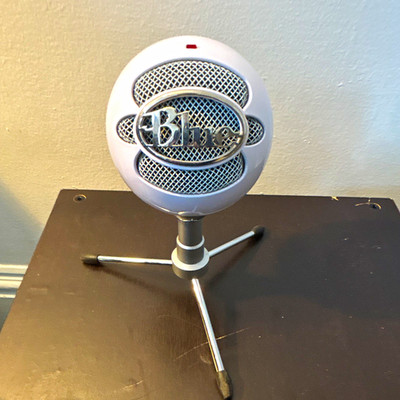 Blue Snowball iCE USB Microphone, White, Tripod Adjustable Stand/Mount
