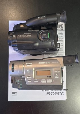 Sony CCD-TR350E + Grundig  LC 3000 E - Video 8 Handycam Camcorder Videokamera