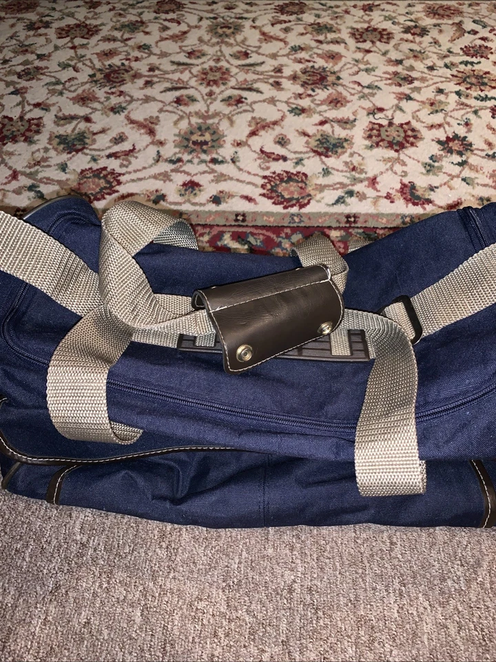 American Flyer Carry-On Travel Duffle Bag w adjustable Shoulder Strap - Image 4 of 4