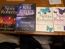 Nora Roberts Book Bundle: 4-Pack
