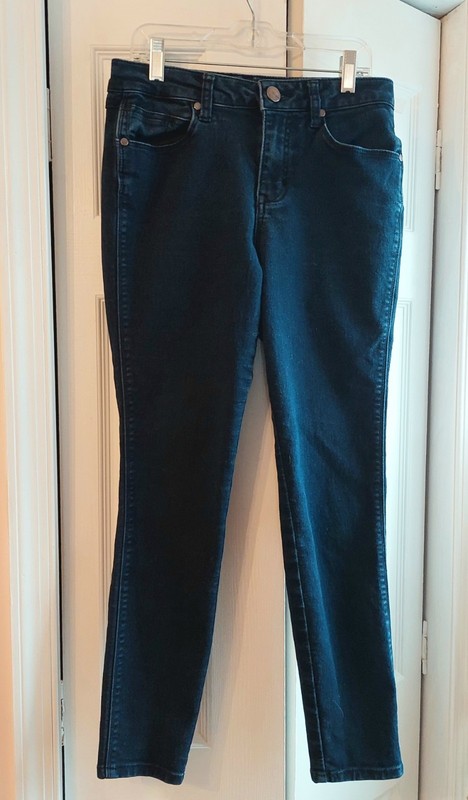 1822 Women's Skinny Jeans Size 6 Dark Wash Denim Slim Fit