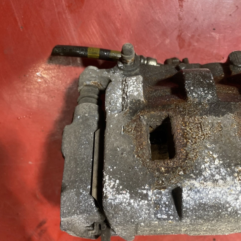 2020 2021 - 2024 Subaru Legacy Xt Touring 2.4 Front Left Driver Side Caliper - Image 2 of 4