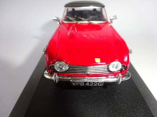 Vanguards Corgi VA11510 Triumph TR5 Signal Red. - Picture 6 of 6