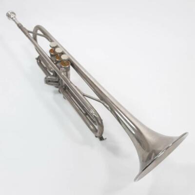 YAMAHA YTR-135 YTR135 Trumpet Silver Color with Hard Case