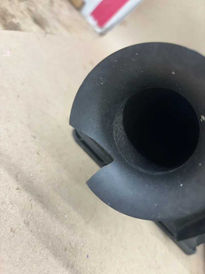 Lincoln Town Car Grand Marquis Crown Vic 2005-2011 caja de admisión filtro de aire stock Foto 4 de 4